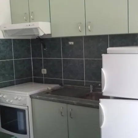 Midi Apartment Petrcane